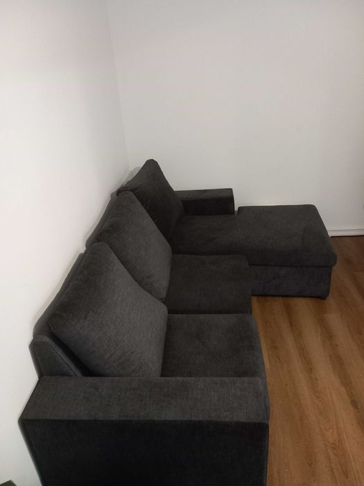 Sofá de veludo semi-novo