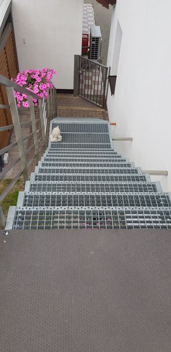 Tarasy na konstrukcji stalowej