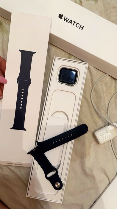 Apple Watch SE на запчастини
