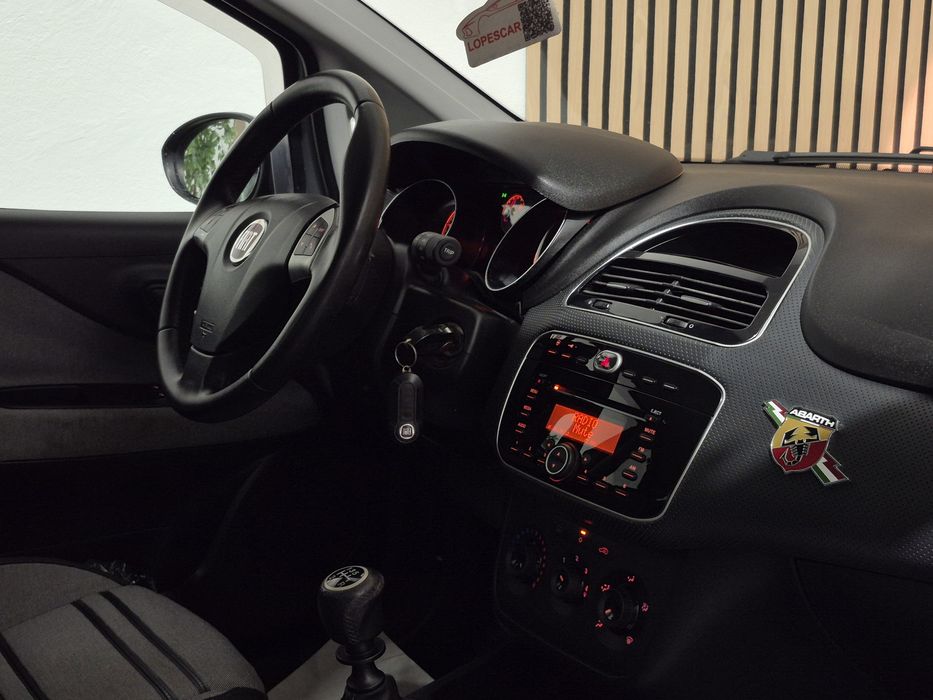 Fiat Punto 1.4 - 60.000KM | GARANTIA | NACIONAL