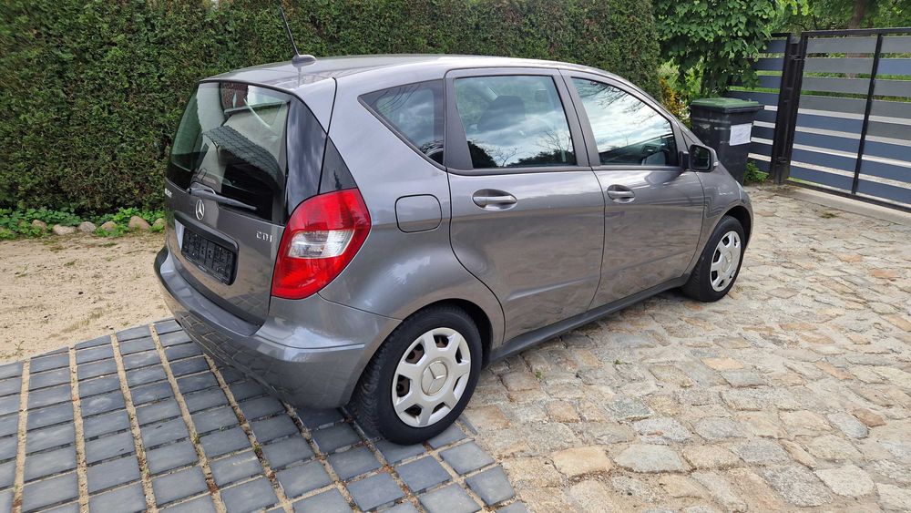 Mercedes A180 2010r