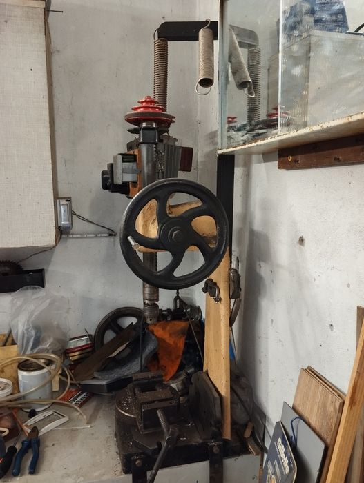 Продам сверлильный станок