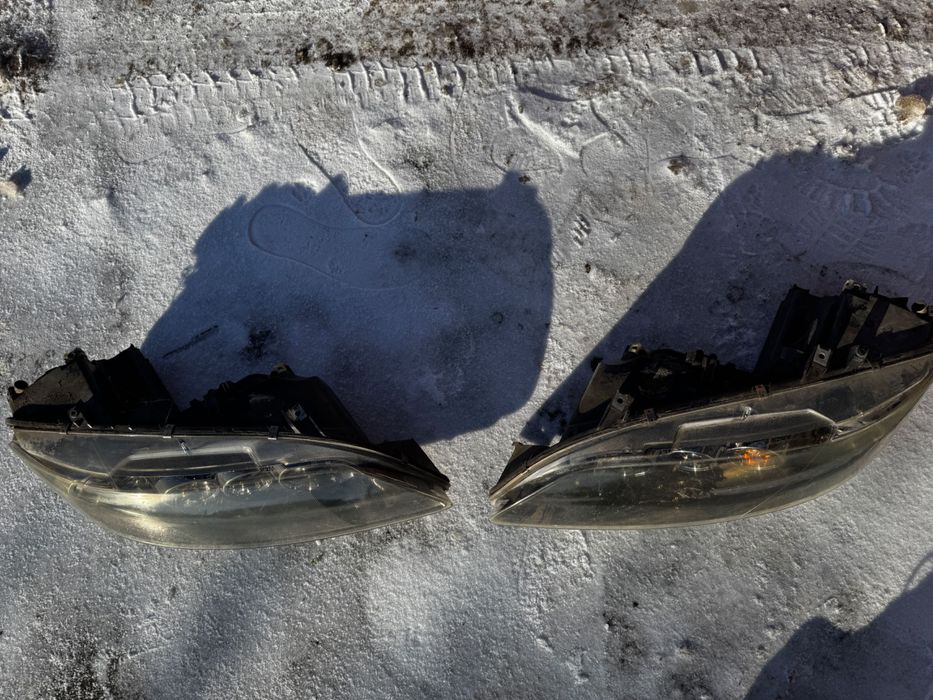 Фари на Mazda 6 GG 2007 року