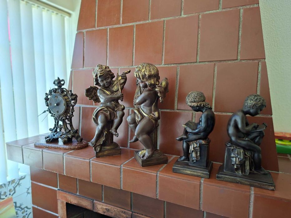 Querubins e relógio - Decoração vintage - Cerra livros & arte sacra