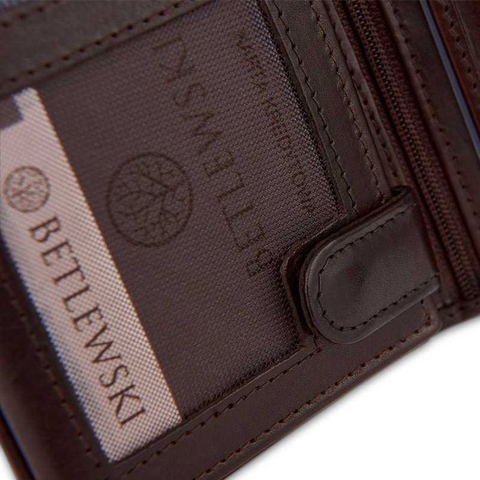 BETLEWSKI Portfel Męski Skórzany Pionowy Bez Zapięcia Brązowy RFID