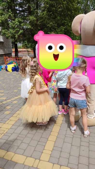Сукня святкова на дівчинку