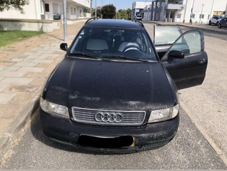 AUDI A4 1.9,90 cv , de 1998