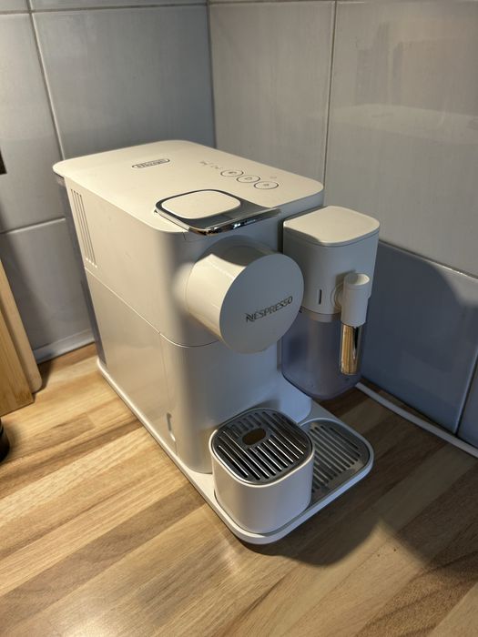 Ekspres do kawy De Longhi Nespresso