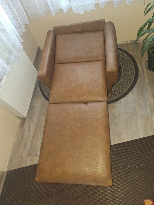 Fotel z funkcją spania, koniakowy