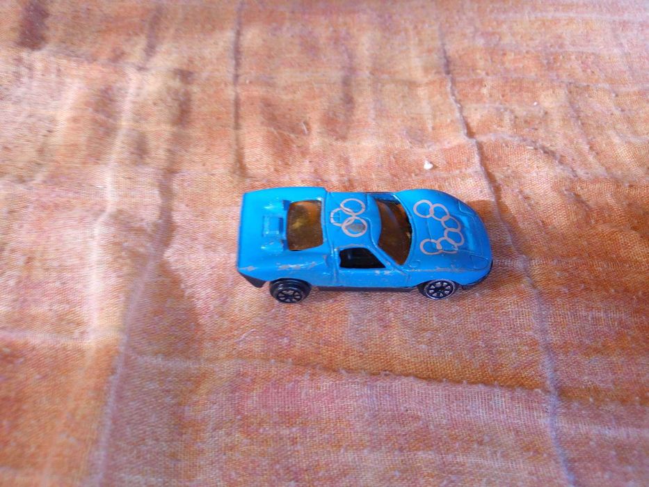 Samochód samochodzik auto autko zabawka model mały samochodzik 7cm