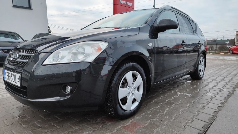 Kia Ceed Kia Cee'd SW Optimum 1.6 LPG czarna