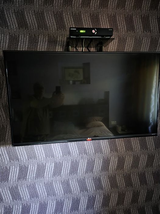 Продам телевизор LG ULTRA HD 48 диоганаль в отличном состоянии.