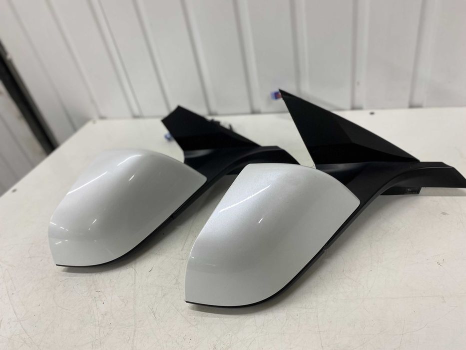 Праве дзеркало заднього виду Tesla Model 3 Lift 21-23. 1592034-00-С