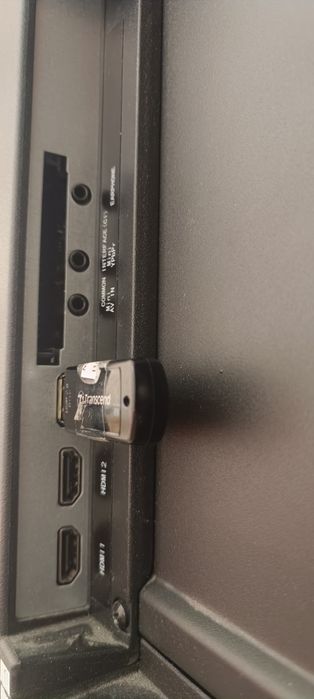 Телевізор Ergo 32 DHT6000