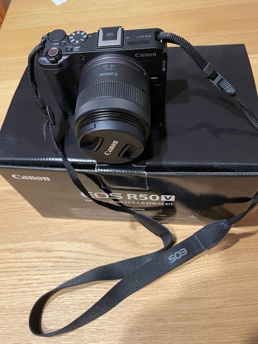 Canon EOS R50V 24.2MP + Lente RF-S 14-30mm