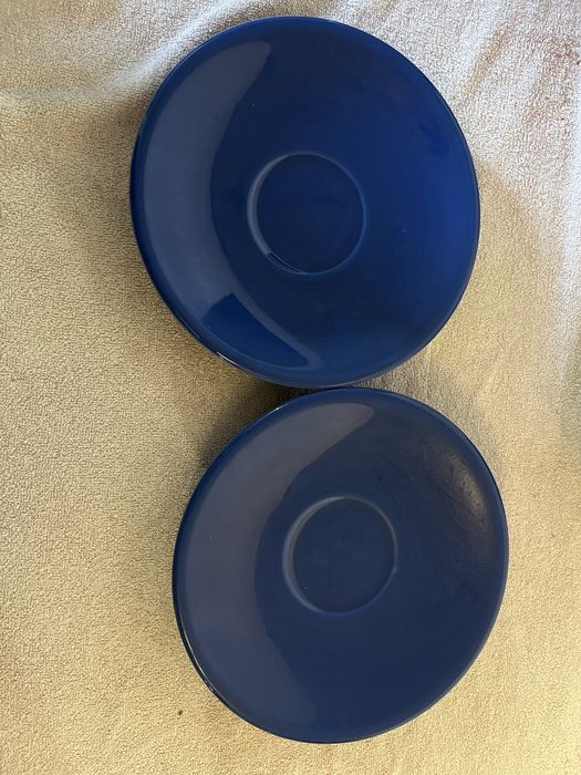 2 pratos de cafe/sobremesa azul marinho