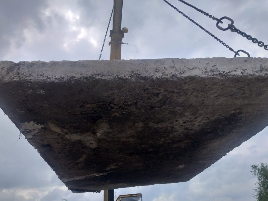 Продам плиту дорожную