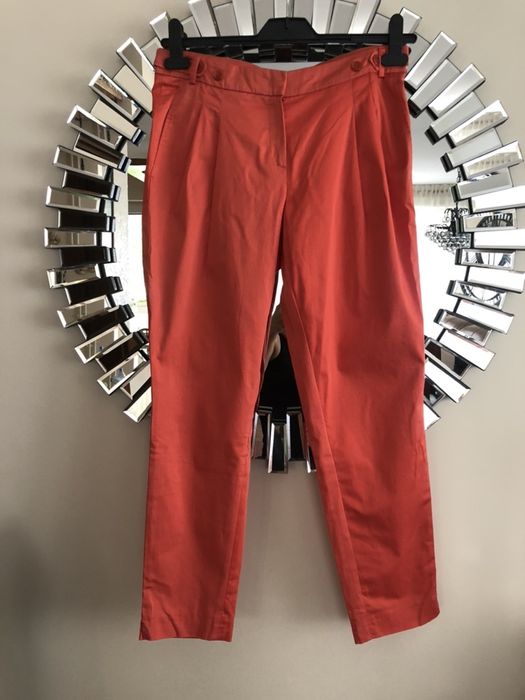 Spodnie materialowe .