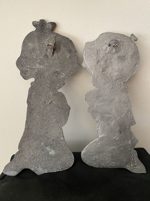 Figuras decorativas metálicas – Crianças em oração