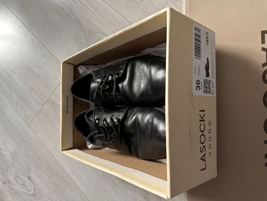 Skorzane buty 36
