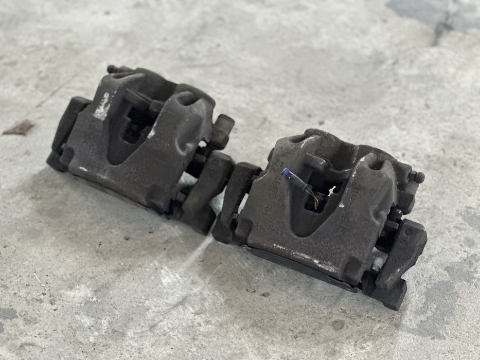 Супорт передній лівий,правий Mercedes-Benz ML/GLE w166 Авторозборка