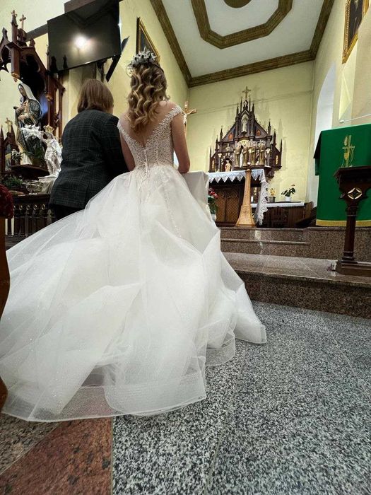 Весільна сукня айворі 46–48 р., стан ідеальний
