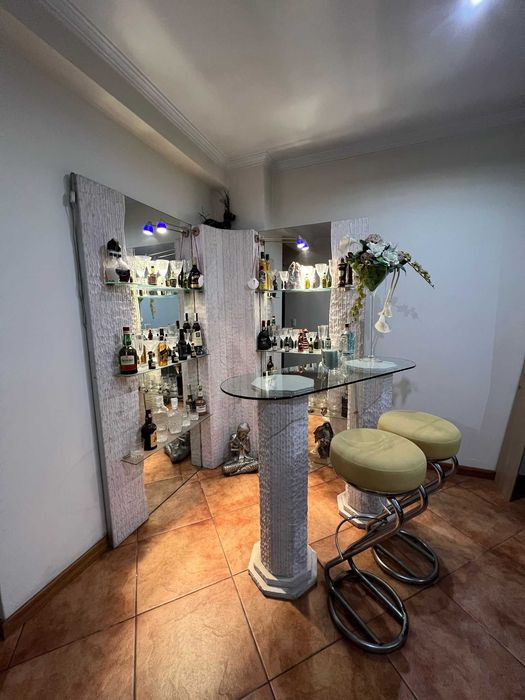 Bar de canto em pedra