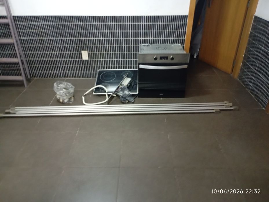Varões e acessórios em inox para cortinados