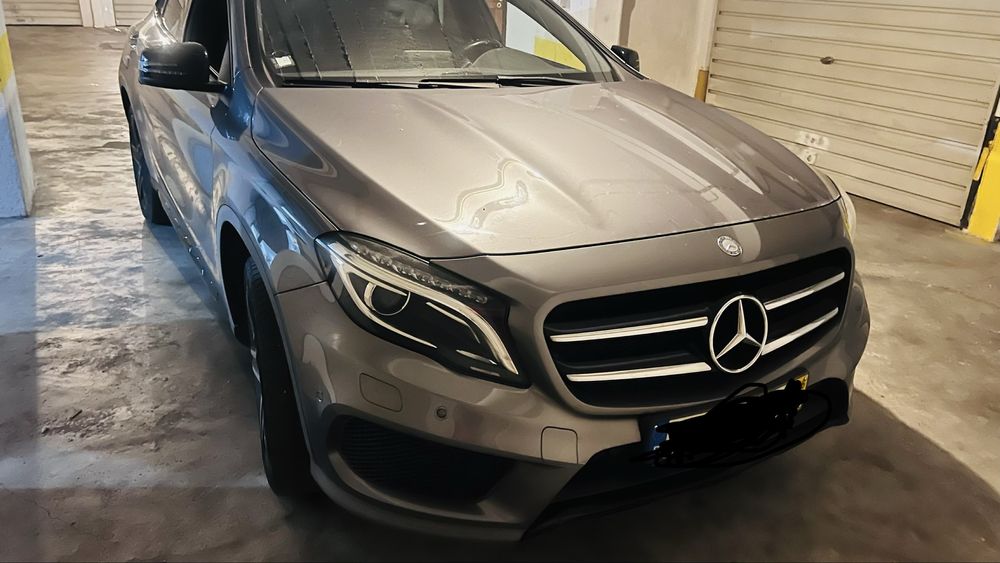 Mercedes GLA 180 CDI(Aut) - versao AMG Excelente Estado — photo 2