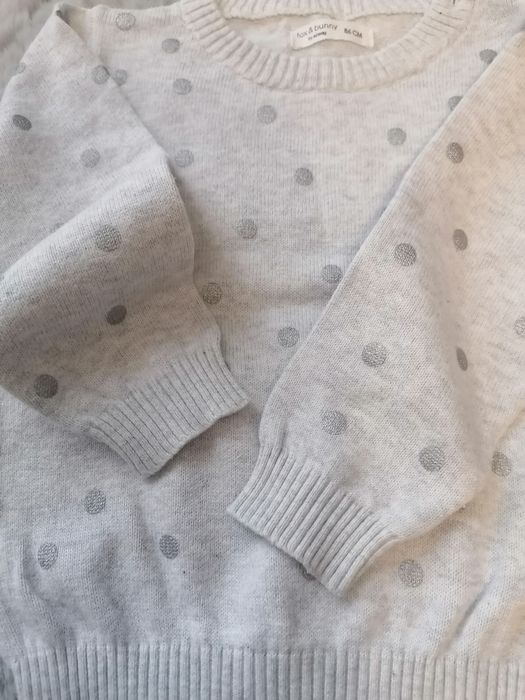 Sweterek dziewczęcy r. 92