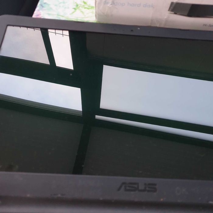 carcaça inferior asus A540l restantes peças sob consulta