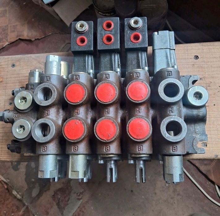 Гидрораспределитель Nordhydravlic  50л 5 секций