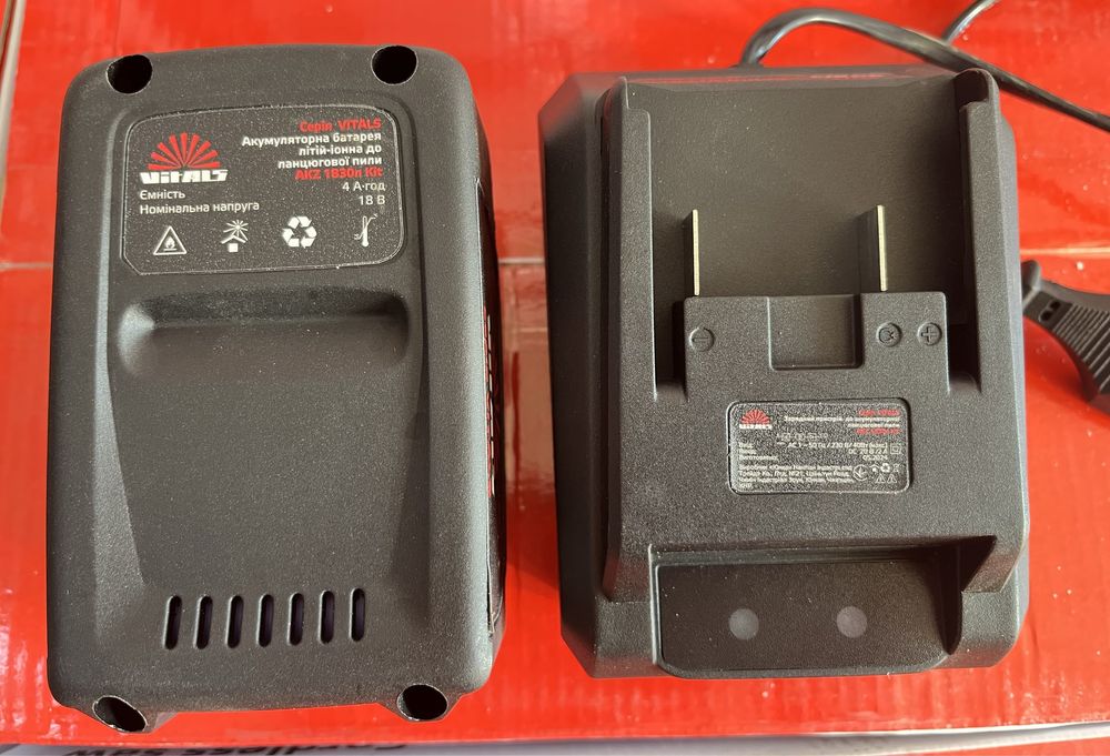 Акція Акумуляторна ланцюгова пила Vitals AKZ1830n Kit шина30см/акб4А/г