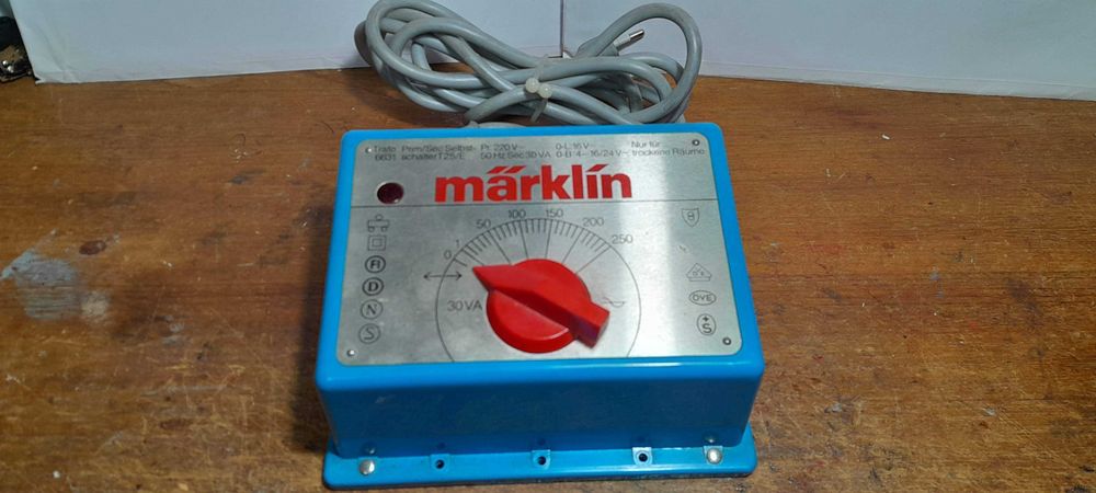 Transformador -Marklin 6631- AC 220V/16V -30VA- na sua caixa original
