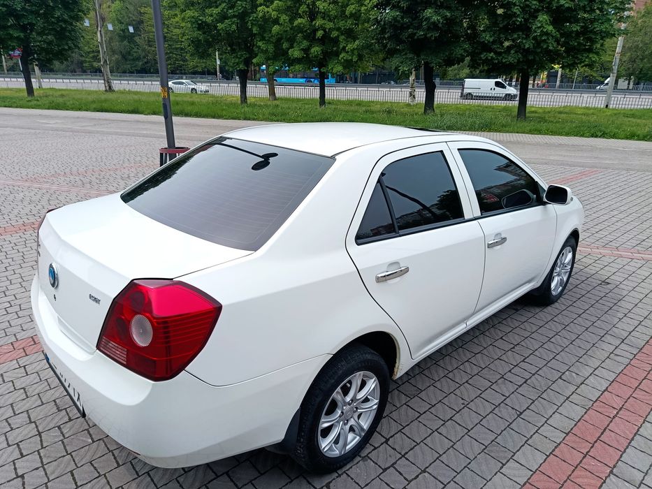 Продам автомобіль Geely MK 2