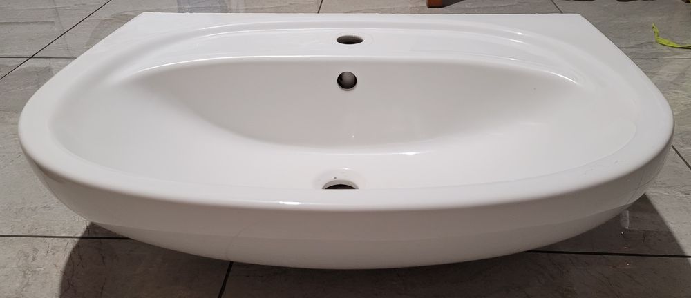 Umywalka ceramiczna łazienkowa pod zabudowę marki KOŁO