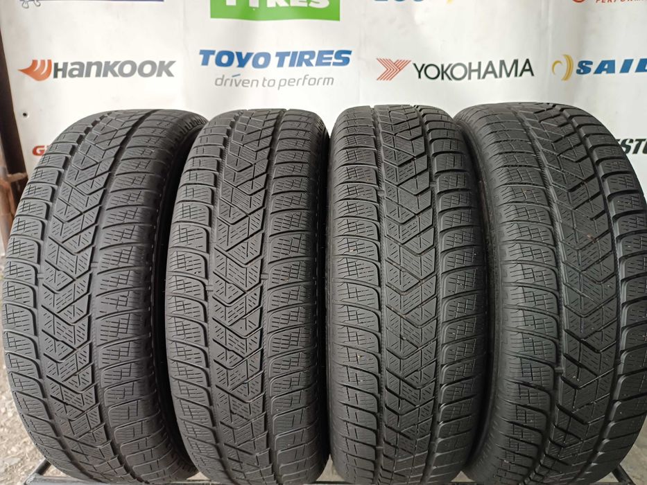 Зимові шини 225/65 R17 Pirelli scorpion winter	21рік