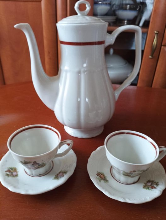 Zestaw porcelany Bogucice PRL – dzbanek + 2 filiżanki ze spodkami