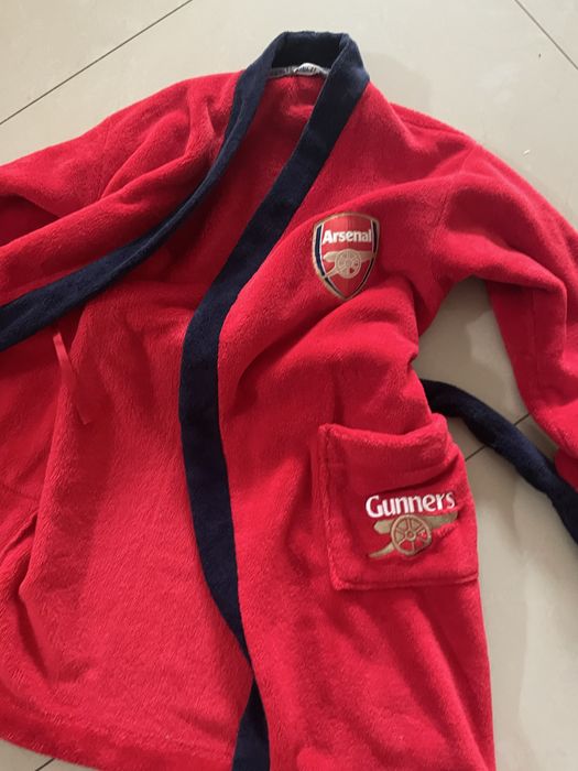 Nowy szlafrok pilkarski Arsenal na okolo 8 lat