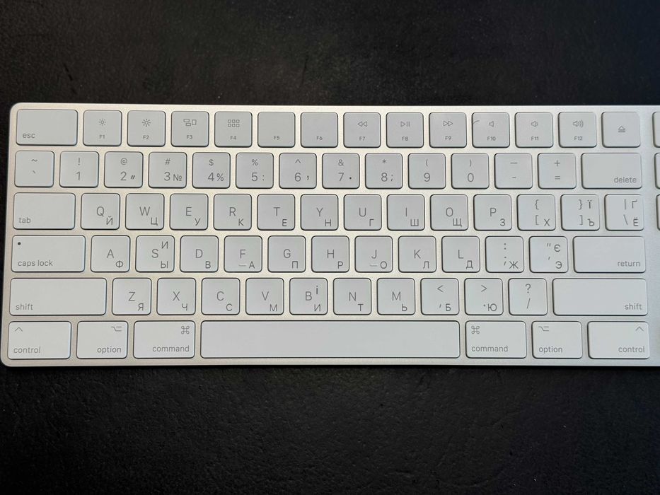 Лазерная гравировка клавиатуры MacBook Ноутбуков Клавиатур
