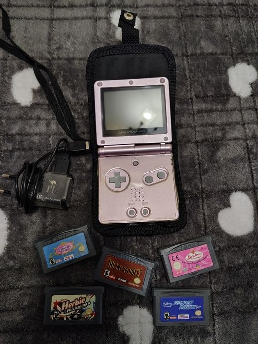 Nintendo Game Boy Advance SP