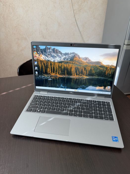 Dell latitude 5520 15.6“/ i5-1145G7/ 16GB/ 256GB/
