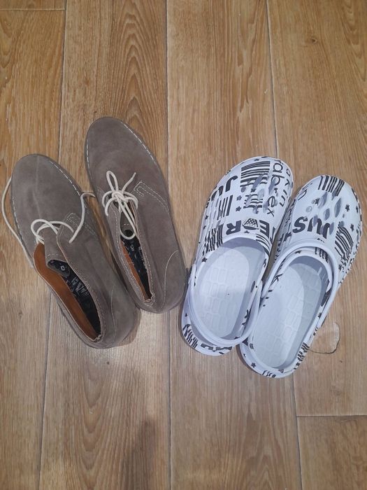 Кроксы и женские ботинки