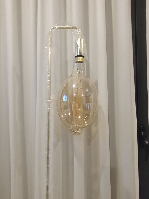 Candeeiro dourado