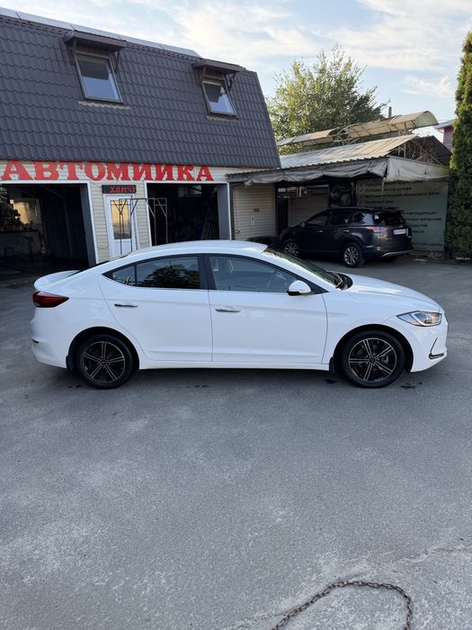 Hyundai Elantra 2016 VIN KMHD841FBHU197624 фото оголошення 8 з 17