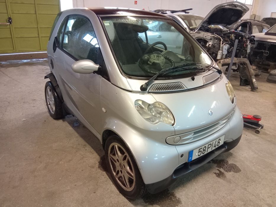 Smart fortwo coupe cdi 2003 peças todo o material disponível