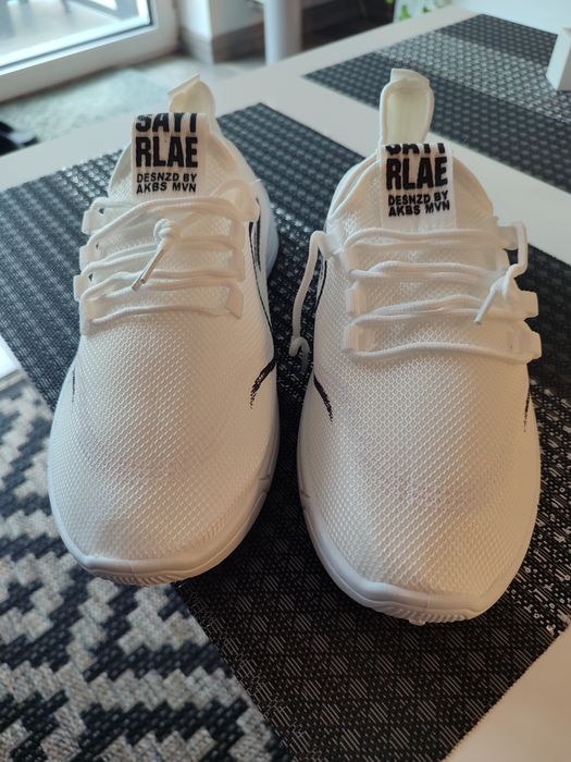 Buty sportowe , letnie rozmiar 44