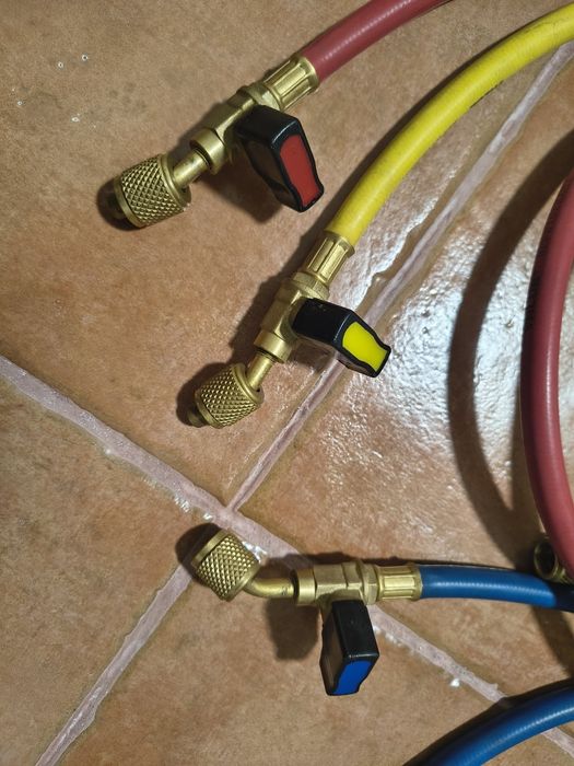 Mangueiras refrigeração com válvula - VALUE