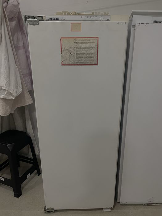 Conjunto Frigorífico Liebherr + Arca Vertical Miele (Encastre / Gama Alta)