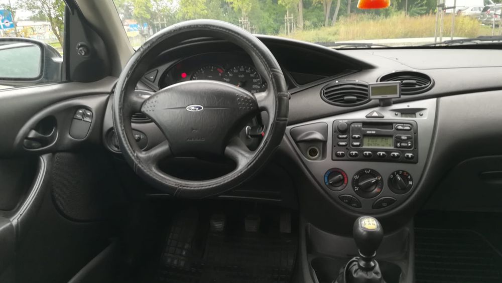 Sprzedam Forda Focusa 1.8 diesel dobry motor auto w kombi